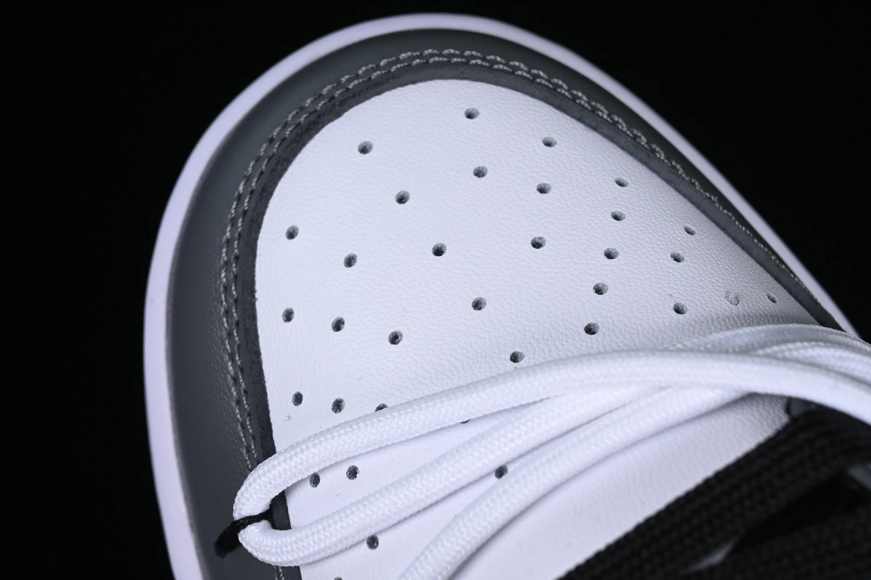 All Categories Nk SB Dunk Series Nk SB Dunk Low Low-top sneakers Nk SB Dunk Low Strap white and gray SB low-top sports and leisure sneakers DD1503-101